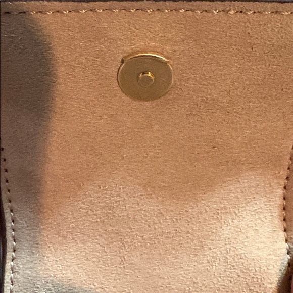 TORY BURCH T Monogram Jacquard AirPods Case - Picture 9 of 11